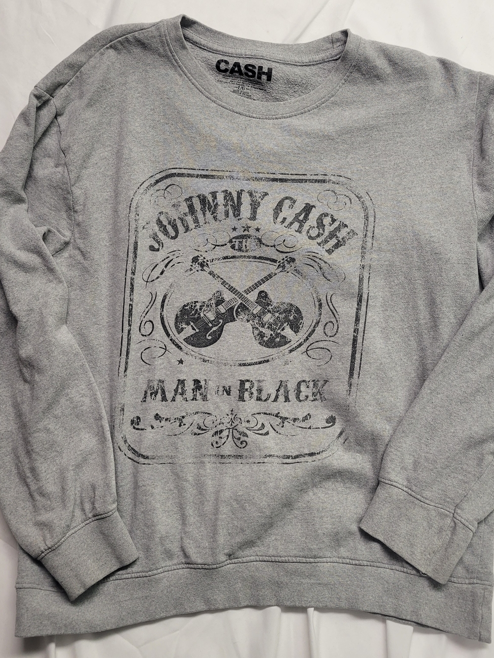 Johnny Cash Man in Black Graphic Crewneck Sweatshirt Gray Men's Large